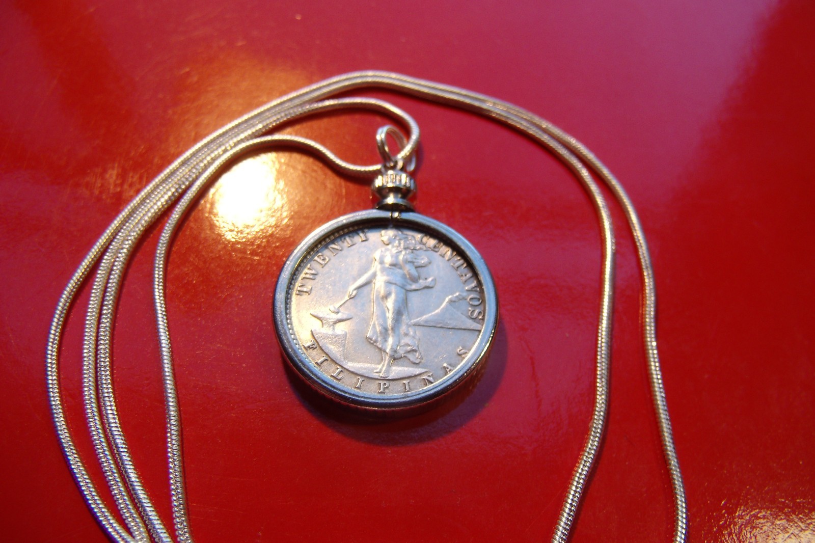 1944 – 1945 Philippines Silver Lady Victory Bezel on 24″ 925 Silver Snake Chain