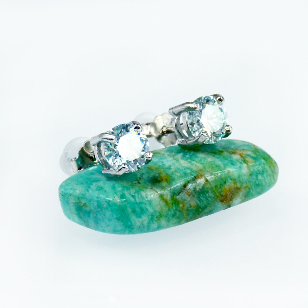 1Carat 5MM Light Ice Blue Moissanite Diamond 925 Sterling Silver Earrings Studs
