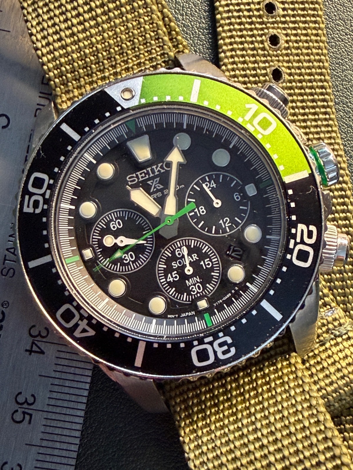 seiko solar chronograph v175, w/Black & Lime Green Bezel