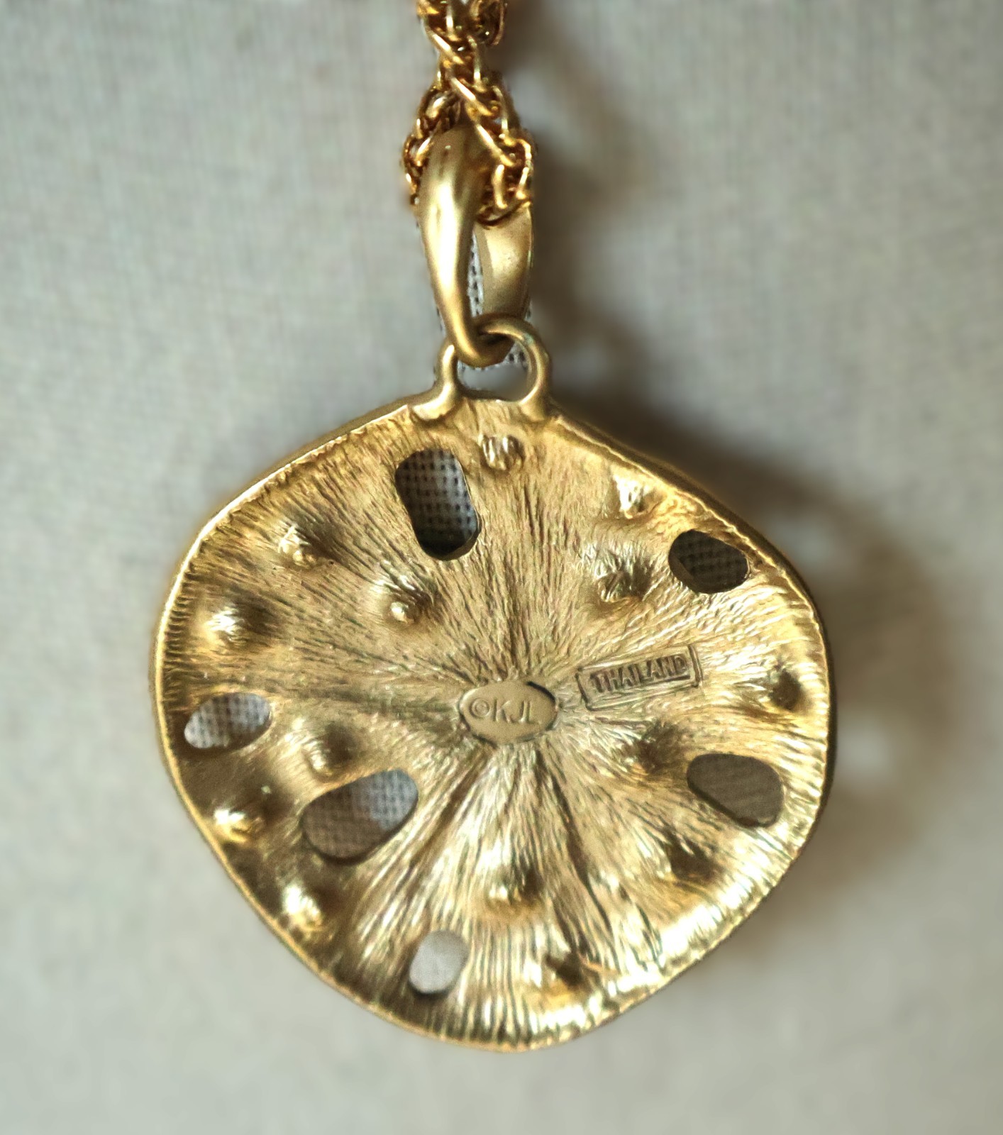KJL Kenneth J Lane Necklace Starfish Sand Dollar Crystal Gold Plated 18″ N866