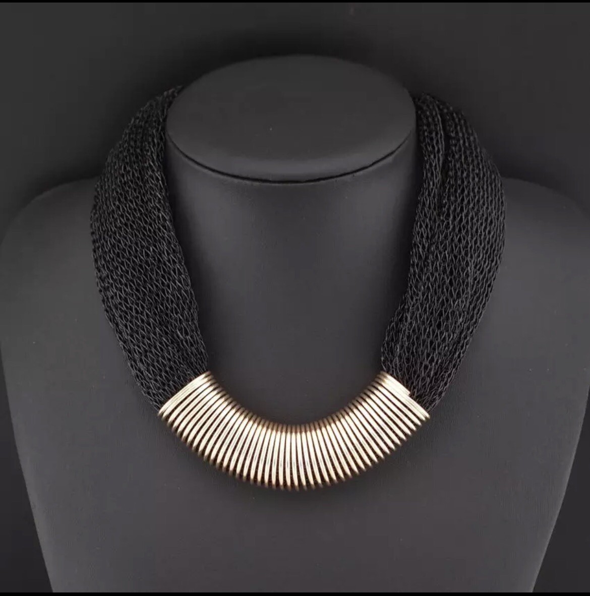 Women’s Fashion Jewelry Black And Gold Chunky Collar Statement Necklace 118