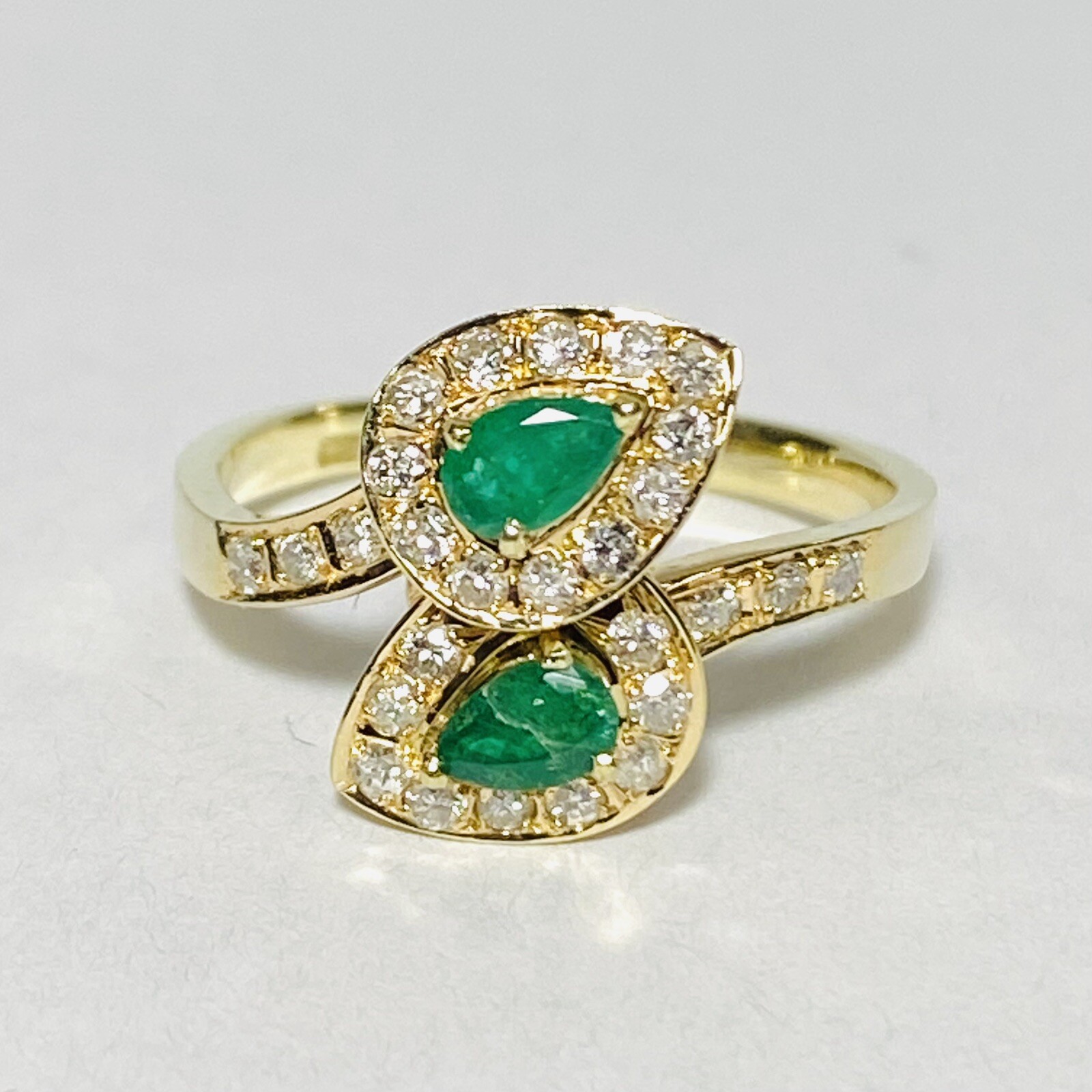 14K Yellow Gold 0.50ctw Pear Emerald 0.40ctw Diamond Size 7.75 Bypass Ring 3.4g