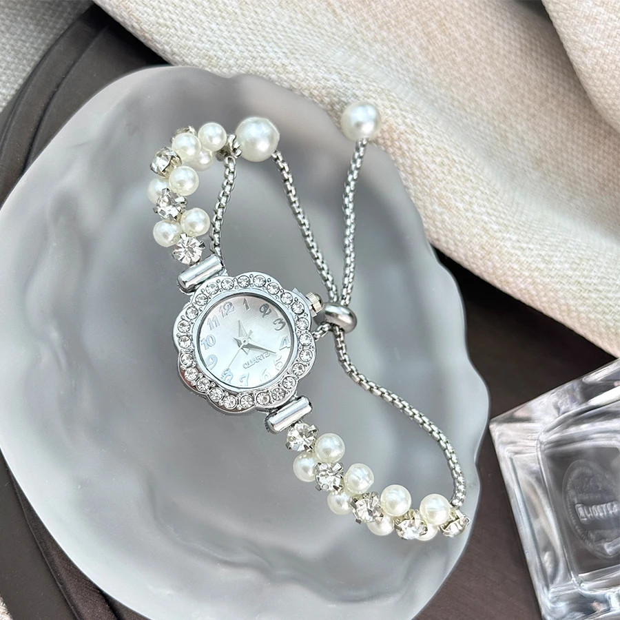 Double-Row Pearl Pull-Open Bracelet Diamond-Encrusted Case Arabic Numeral Scale