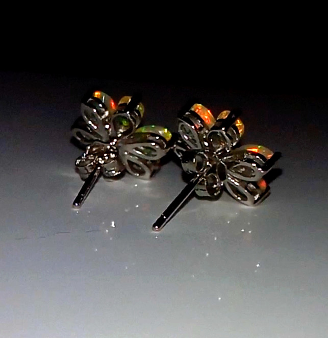 🔥🔥🔥Timeless Beautiful Rainbow FIRE OPAL Flower Silver & Gold Stud Earrings