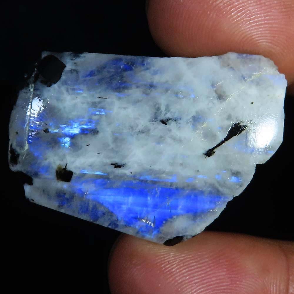 Natural Rainbow Moonstone Rough Loose Gemstone 59.25 Carat. (25 x 38 x 06 mm)