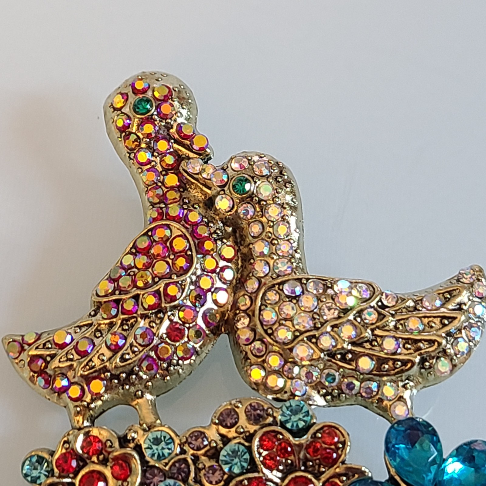 FAB DOUBLE DUCKS GORGEOUS BROOCH 2 1/2 INCHES MULTICOLORED FLOWERS AND AURORA Bs