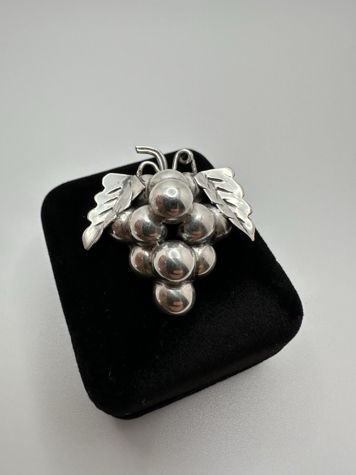 Vintage Sterling Silver A Dominguez Taxco Grape Brooch 3.6cm JB19