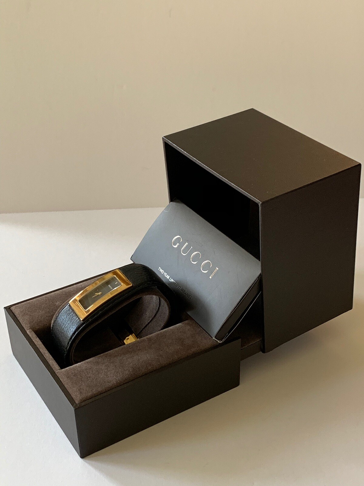 GUCCI 7800S GOLD Tone BLACK Calf skin LEATHER WRIST CUFF WATCH Ships FREE in USA