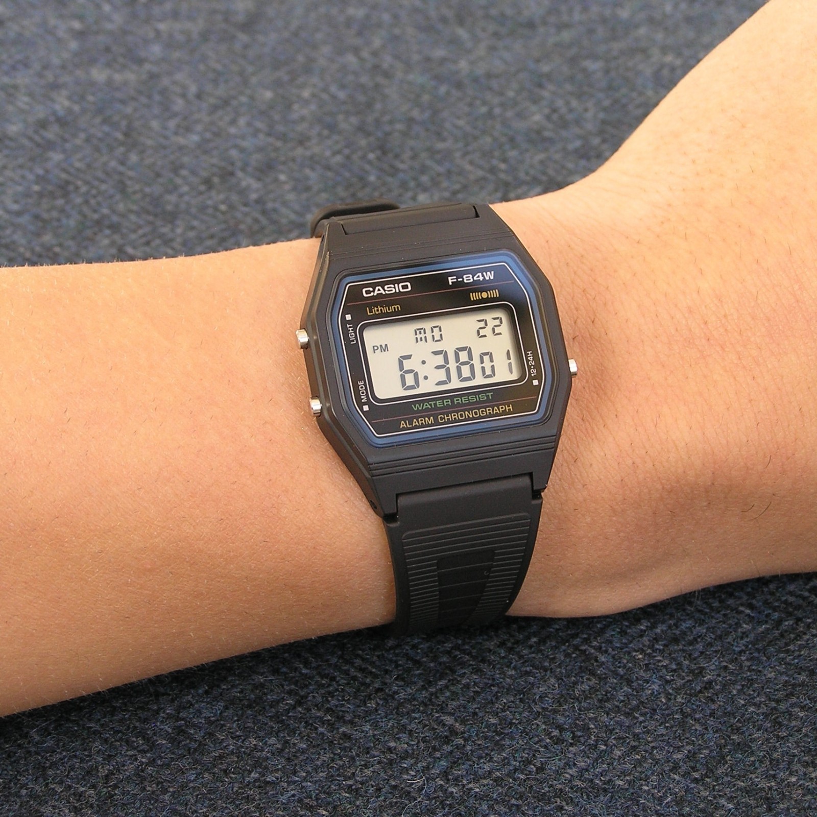 [UK STOCK!] CASIO F-84W-1QJH DIGITAL WATCH – Japan Exclusive Model Imported!