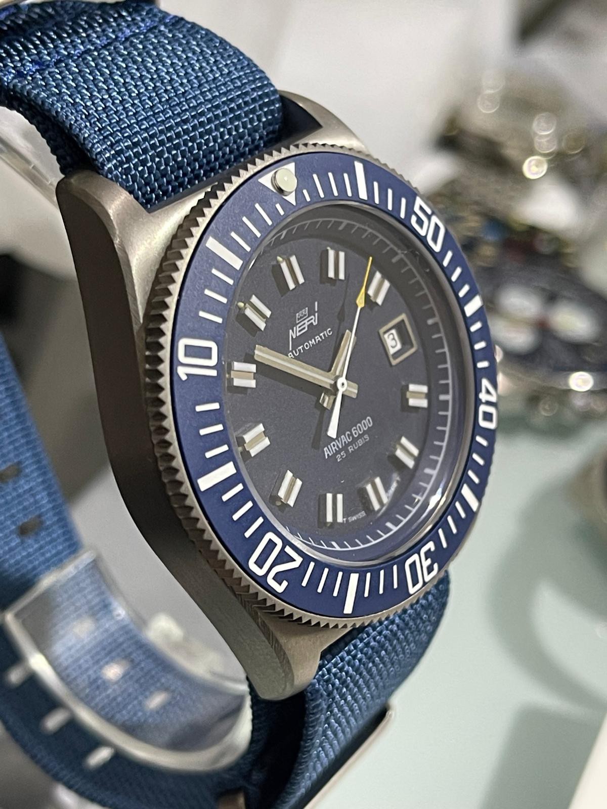 BLACK AIRVAC6000 Diver 200M TITANIUM Automatic Swiss Made SW200 – SELF-PRODUCED