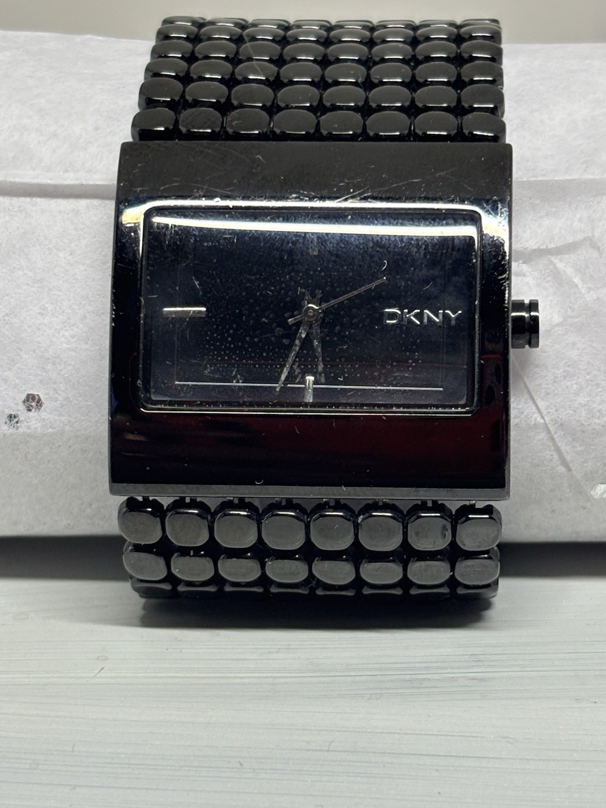 DKNY 32mm Black Case Black Stainless Steel Women’s Watch NY8116 New Battery