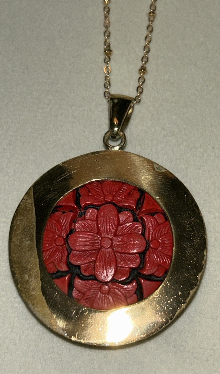 Vintage Carved Cinnabar Pendant Necklace Red Floral Medallion Gold Tone 16” 60’s