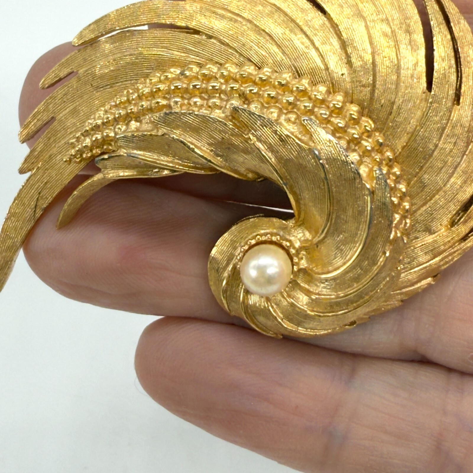 Vintage Boucher Brooch Gold Tone Feather Pearl READ