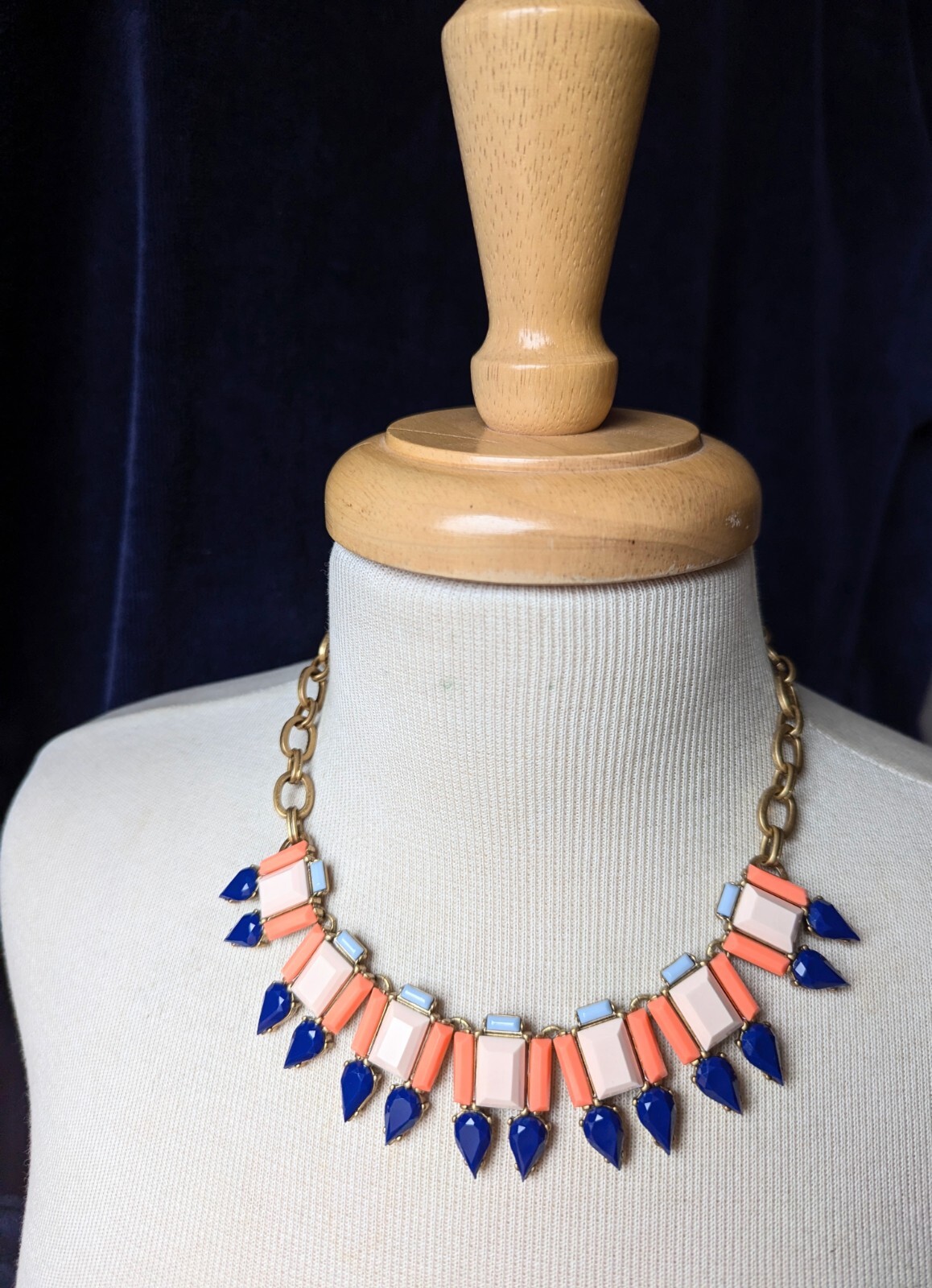 Bold J CREW Acrylic Stone Collar Peach BLUE Orange 18″ Gold Tone NECKLACE