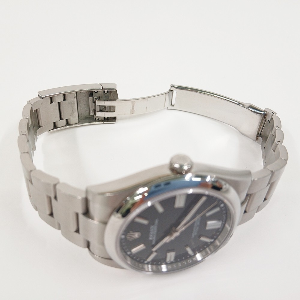 Rolex Oyster Perpetual 41 124300 Black Dial Stainless Steel Watch Box & Papers