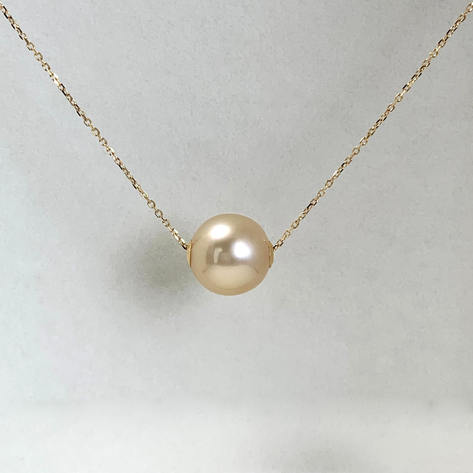 10.6mm Round Gold South sea pearl Pendant Necklace 18Kt Yellow Gold,17″
