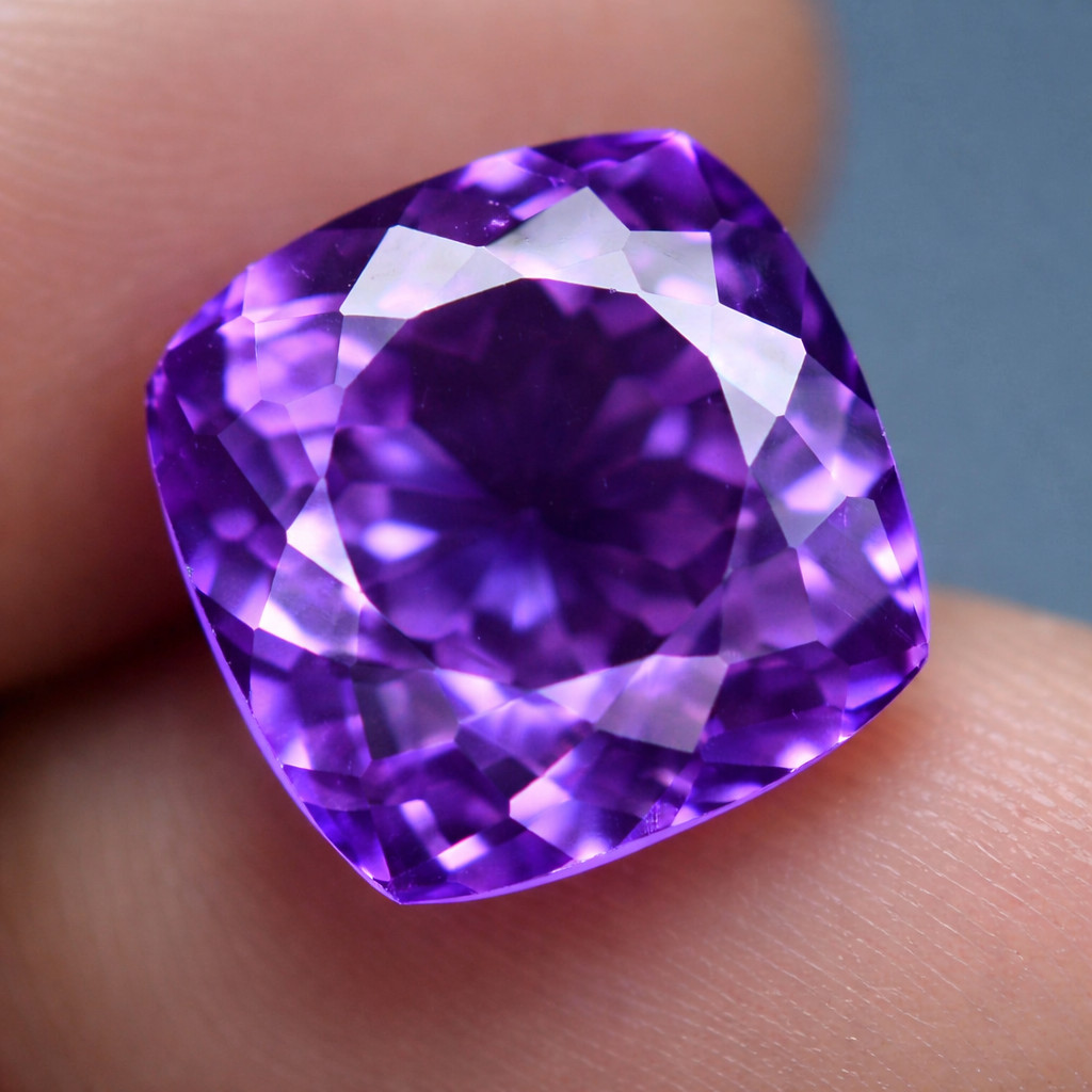 GIE Certified 11.70 Ct Natural Bi-Color Alexandrite Cushion Cut Loose Gemstone