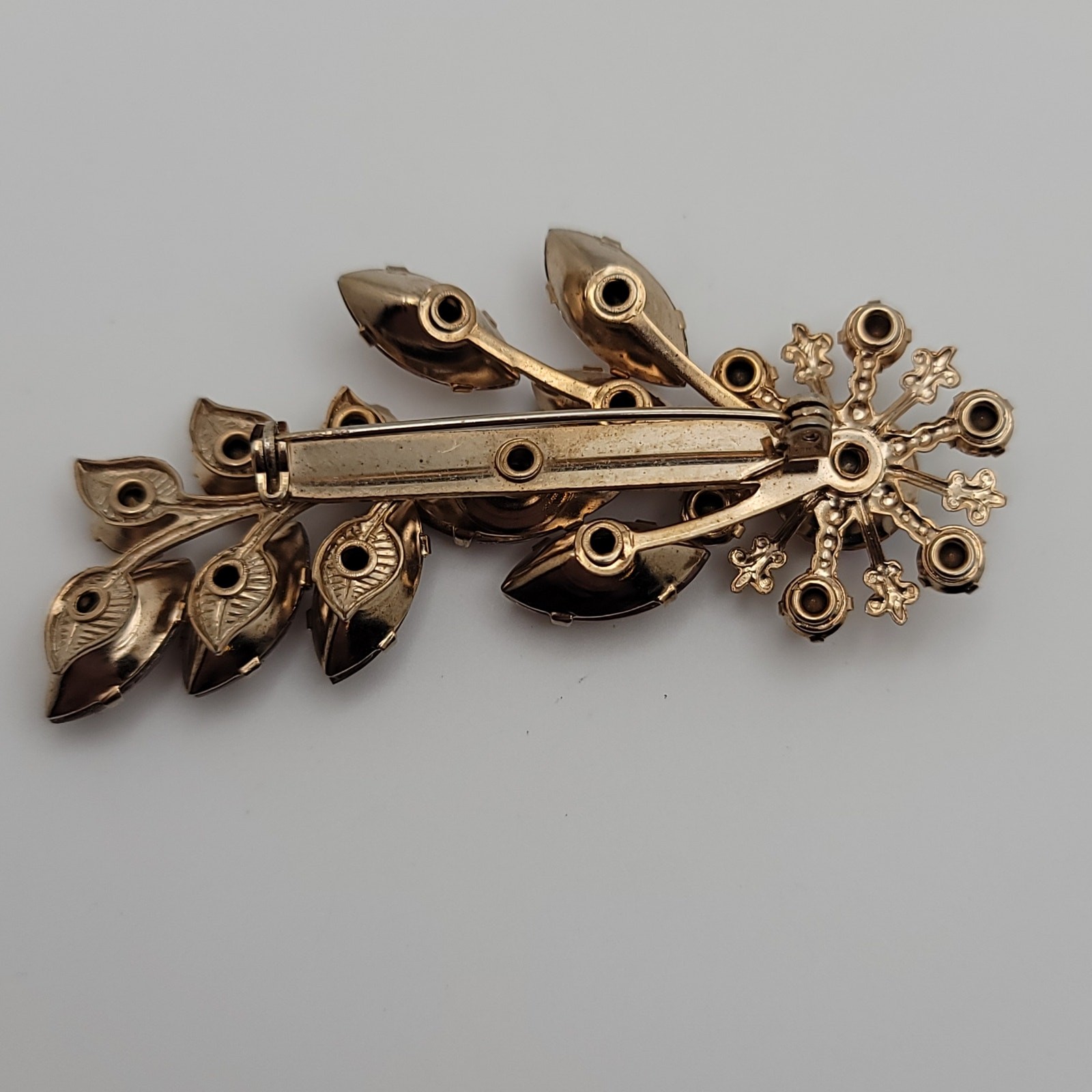 Vintage Lavender Rhinestone Floral Brooch Central Aurora Borealis Stone