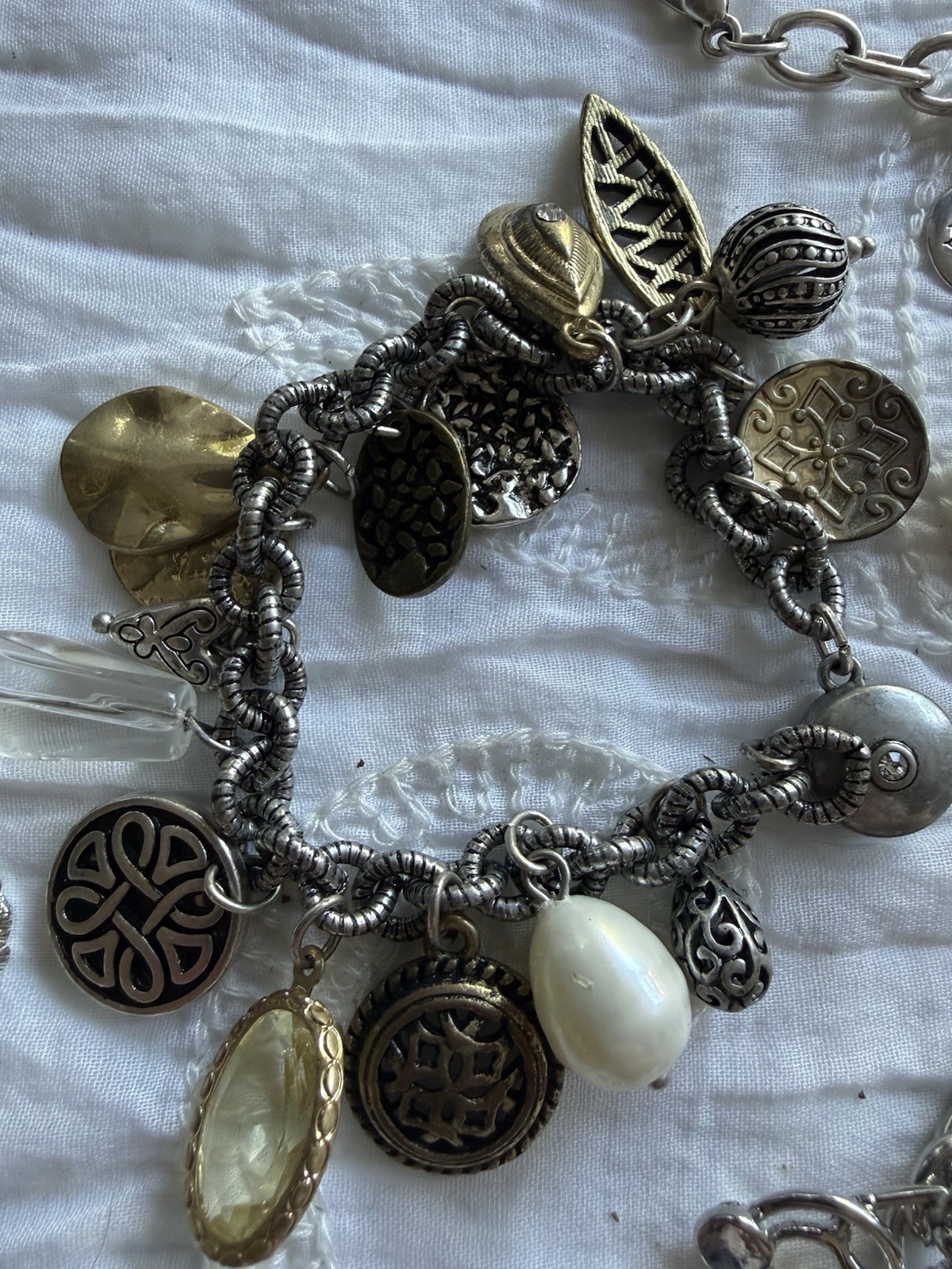 LOT OF 8 Silver Tone Charm Bracelets Chicos Da Vinci Washington DC Angel Purse