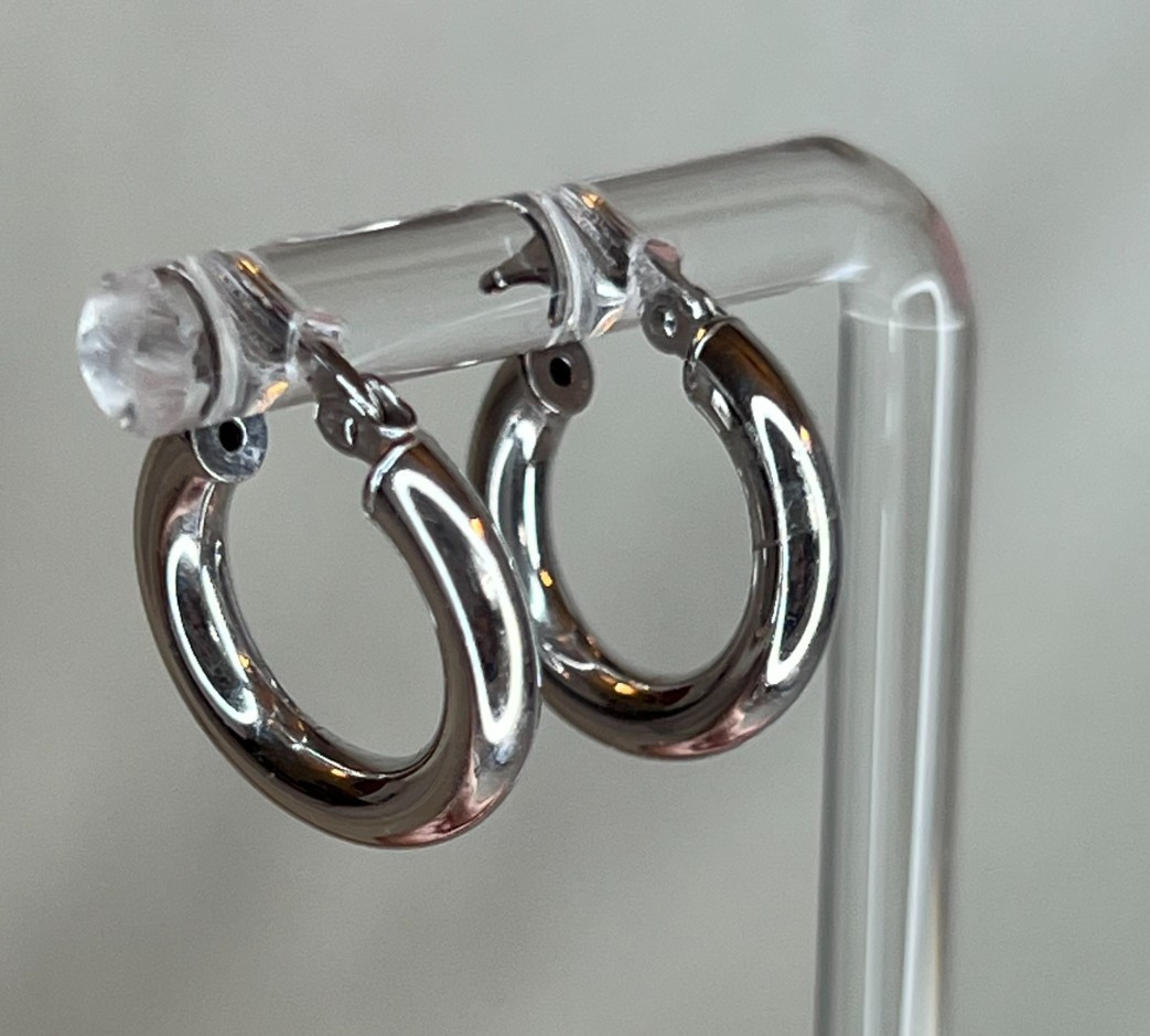 14K white Gold Classic Polished 14mm round tube hoop earrings