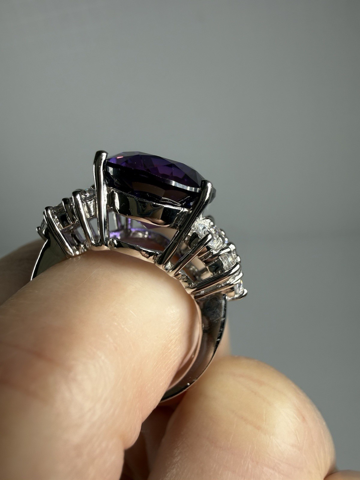 Sterling Silver Ring Size 7.75 Clear And Gorgeous Large Purple Faceted Stone