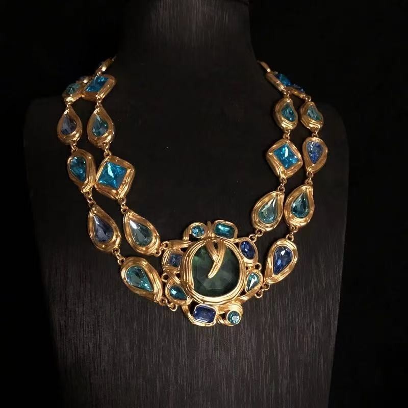 Vintage Blue Crystal Jewelry Set Necklace Bracelet Gold Tone Statement