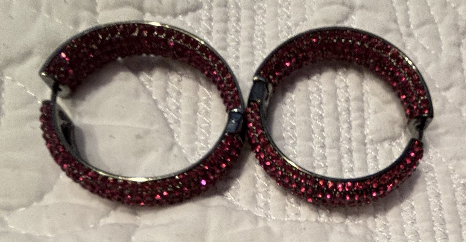Joan Boyce Fuchsia Kiss Lock Bracelet & Pierced Hoop Earrings