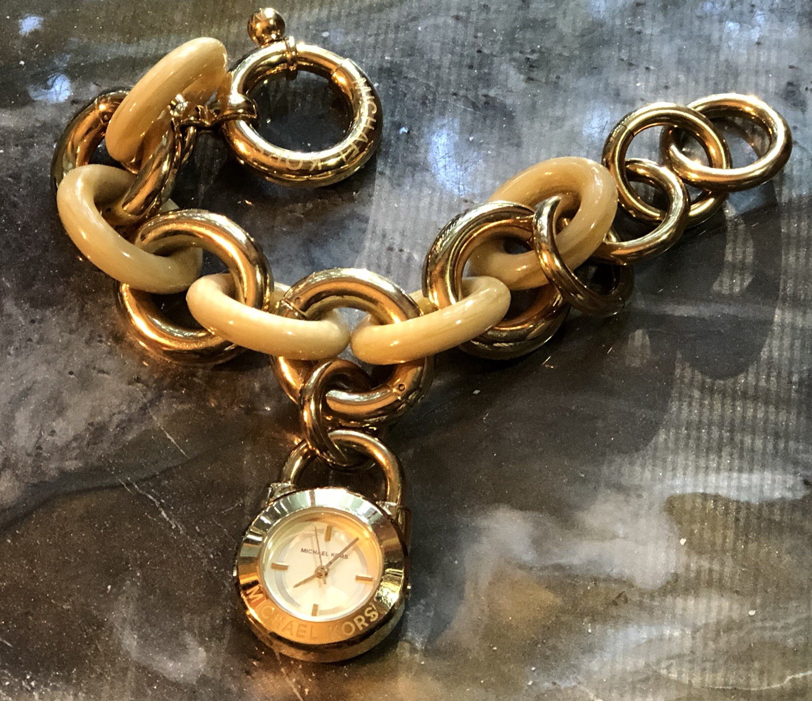 🍯✨RARE NOS w/ Box VINTAGE MICHAEL KORS Gold Chain Link CHARM BRACELET WATCH 🛍️
