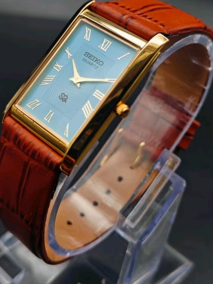 Vintage Seiko Slim Tank Mens Wristwatch Blue Dial Japanese 90s Watch
