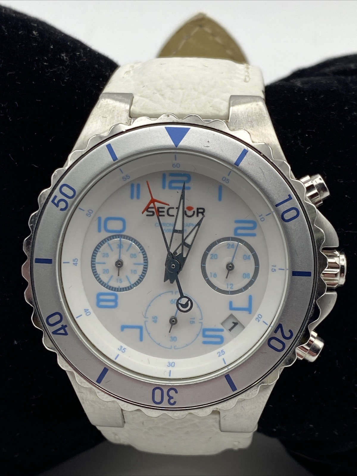 Sector 175 Diver Chrono watch Rotating Bezel White Dial Leather Women’s