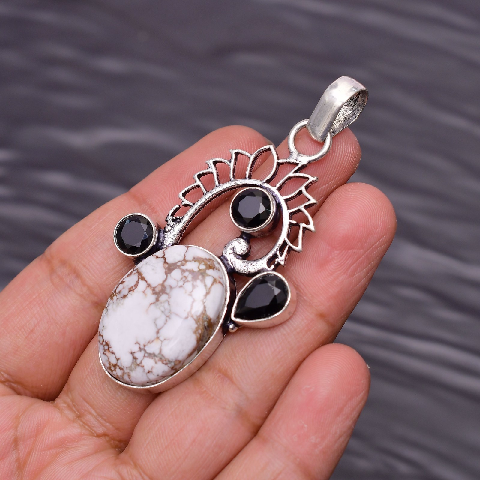 Wild Horse Gemstone 925 Sterling Silver Jewelry Pendant 2.48″