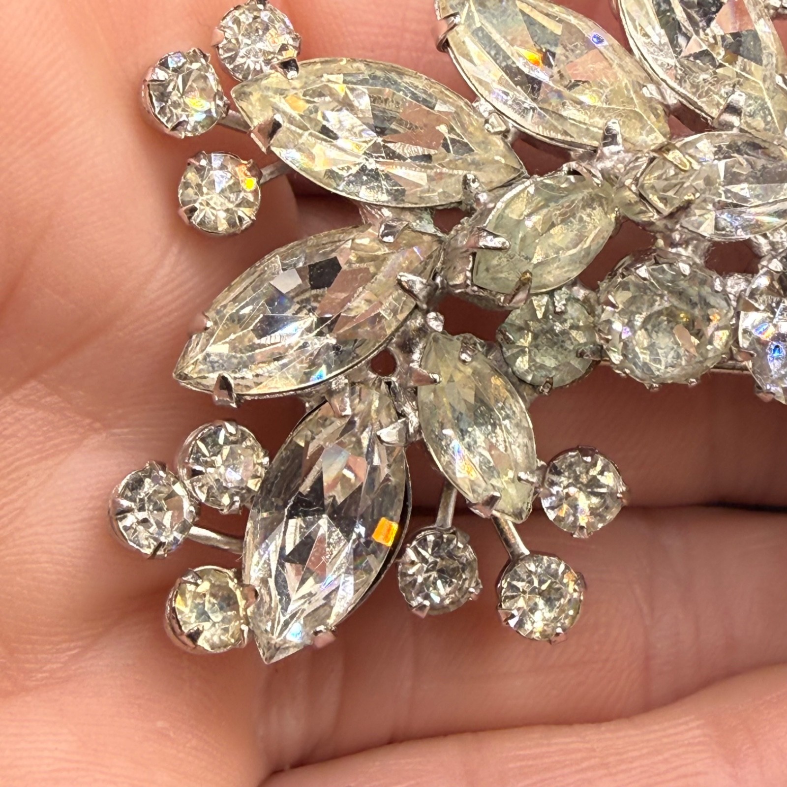 Vintage Weiss Rhinestone Brooch Spray Stunning Clear Sparkle