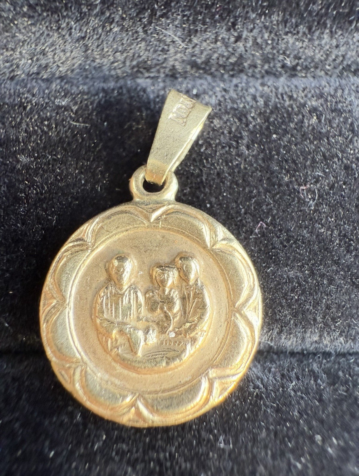 1Ok Solid Yellow Gold Conformation Baptism Christian Pendant/Charm/Coin 1.9g
