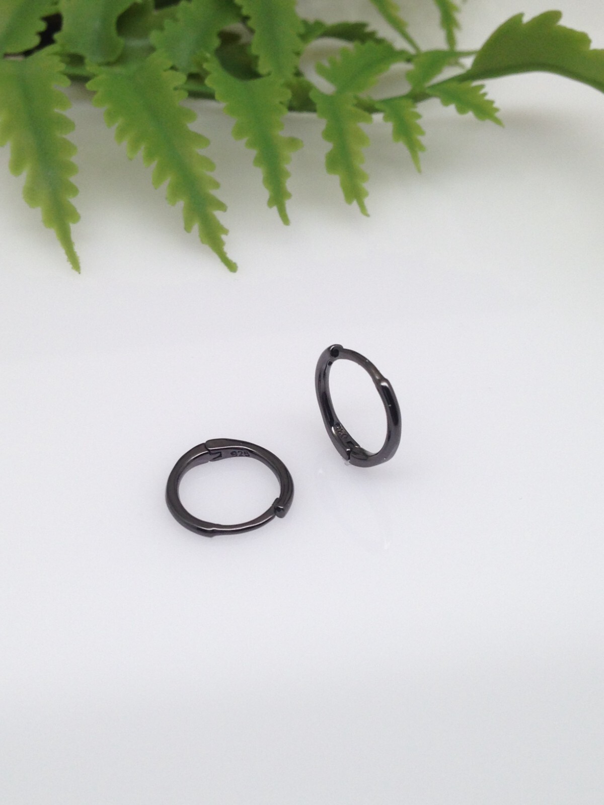 Plain Black Huggie Hoop Earrings Sterling Silver 925 10.8mm/9mmx0.9mm VERY SMALL