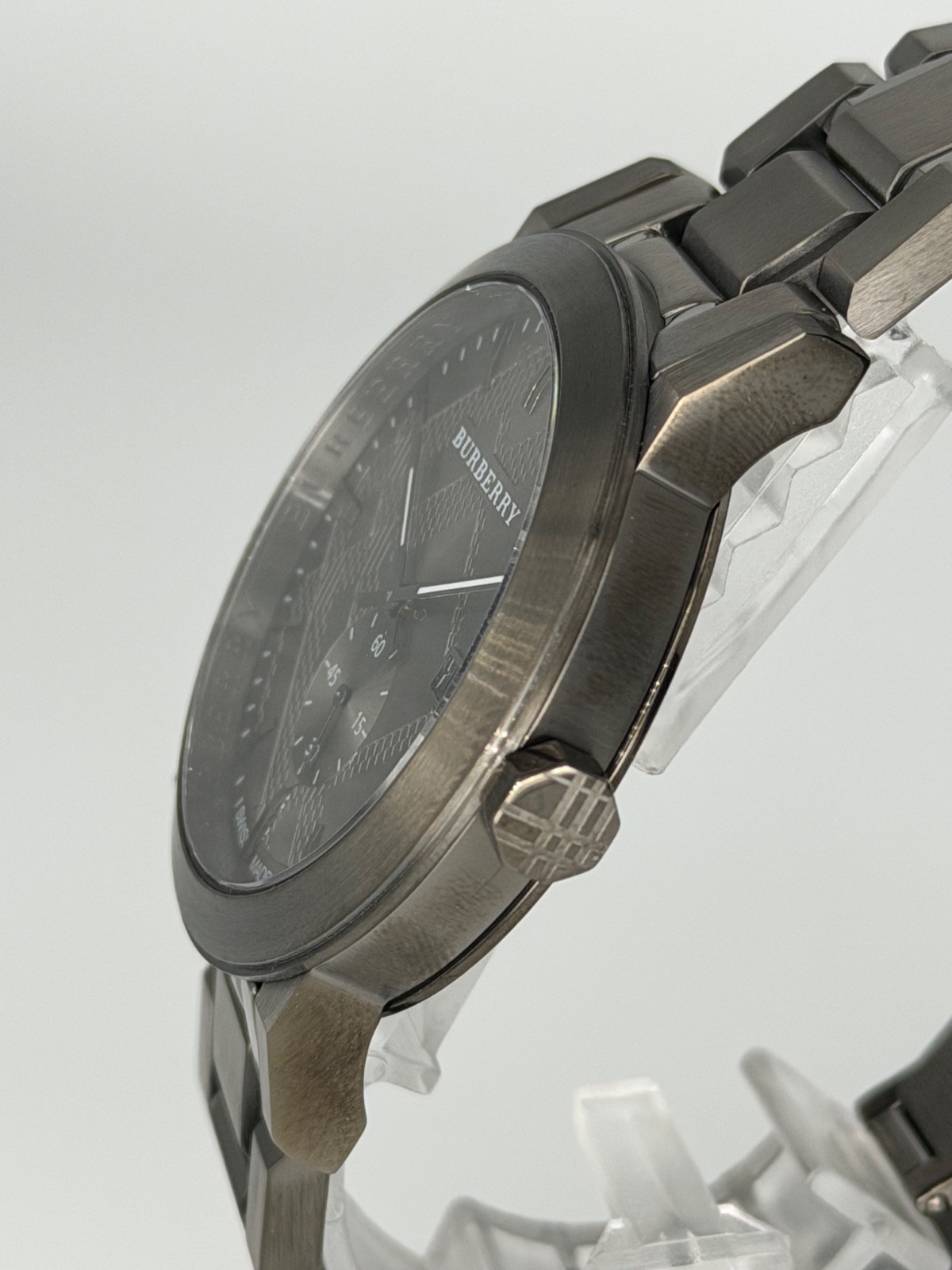 BURBERRY The City BU9902 Stainless Steel Gunmetal Dial 42 mm Wristwatch