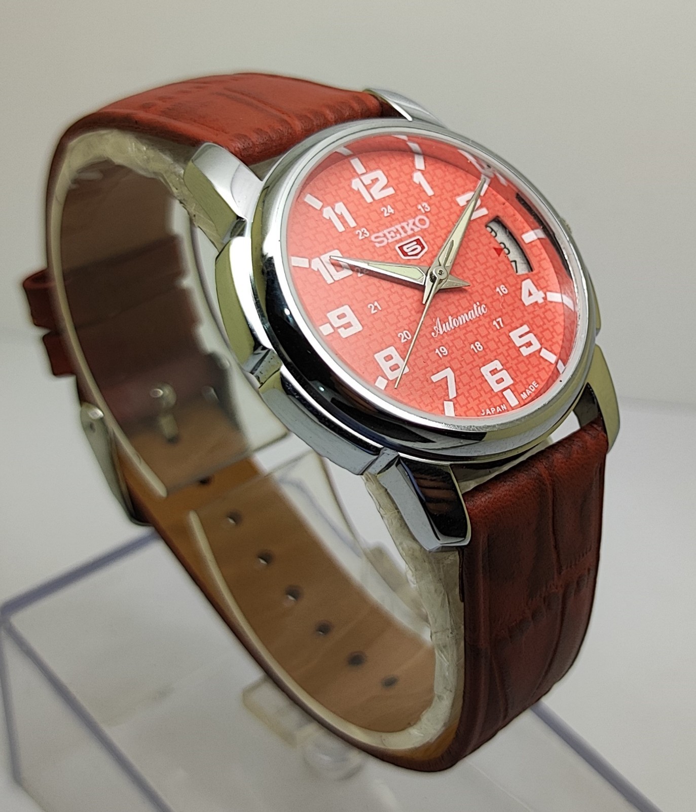 Refurbished Automatic Men’s Watch Day Date | Classic Vintage Style Leather Strap