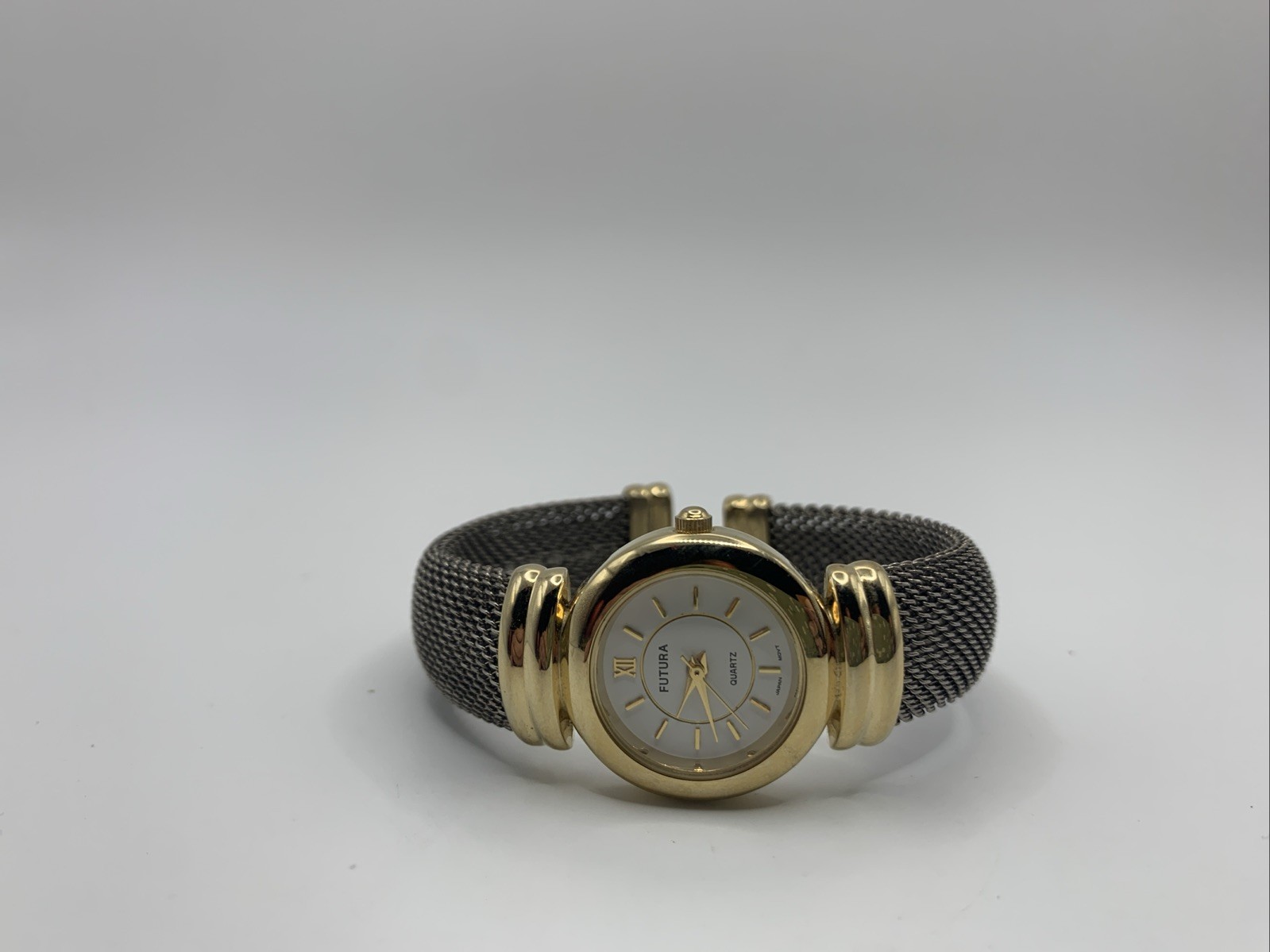 Futura Quartz Women’s Wristwatch Japan Mov’t 1821QB V377 Stainless Back