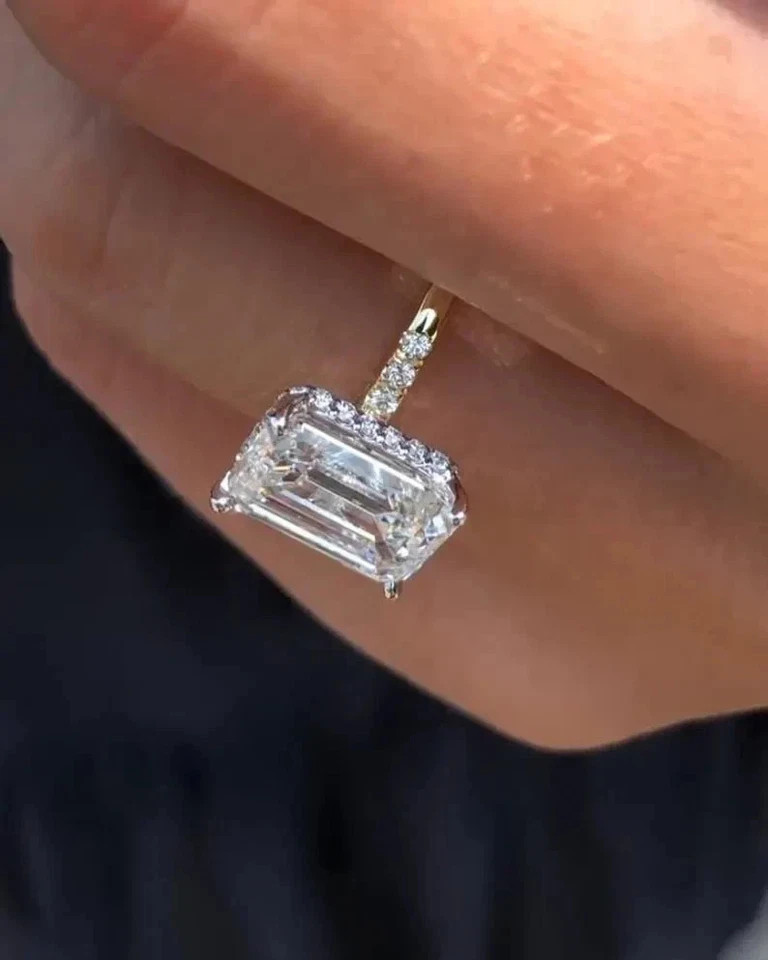 4.30 Ct IGI Emerald-Cut EF/VS1 Lab Grown Diamond Engagement Ring 14K Yellow Gold