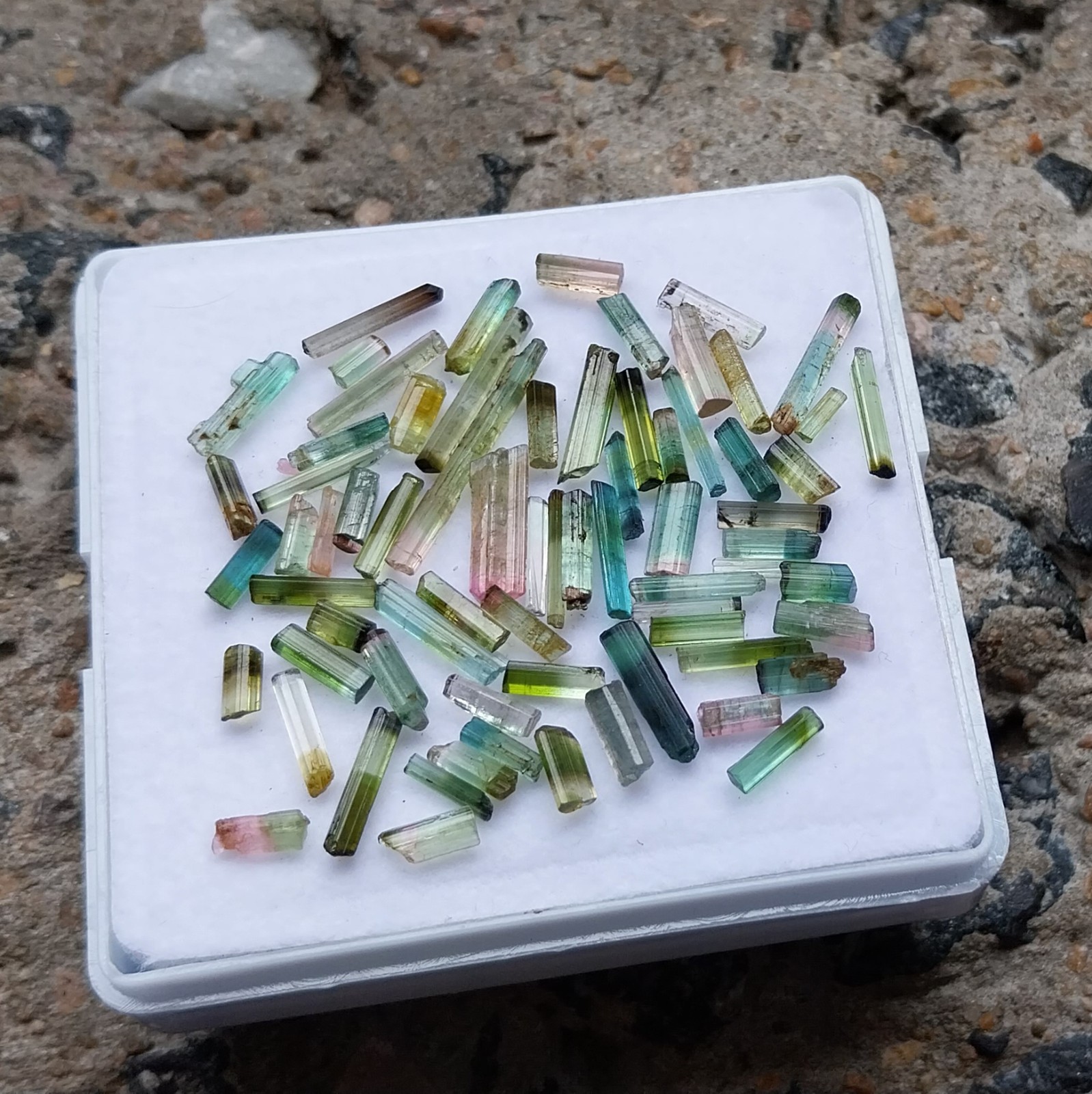 25.5 Carat 4.5 to 20 MM Natural Green Bi Color Tourmaline Pencil 70 Piece Lot