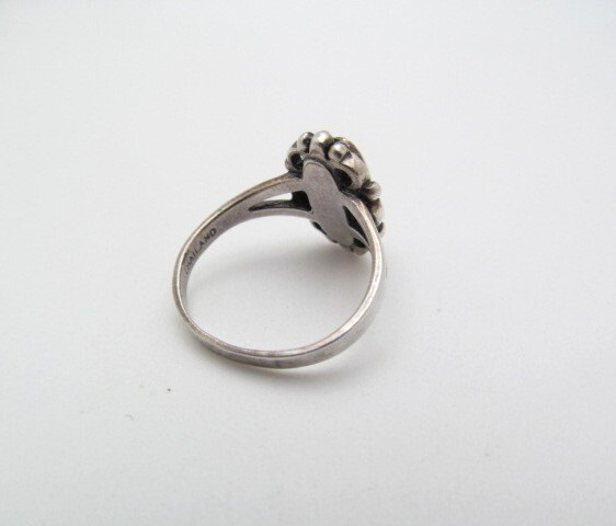Vintage 925 Sterling Silver Fancy Beaded Twist Mother of Pearl Oval Ring Sz 6.5
