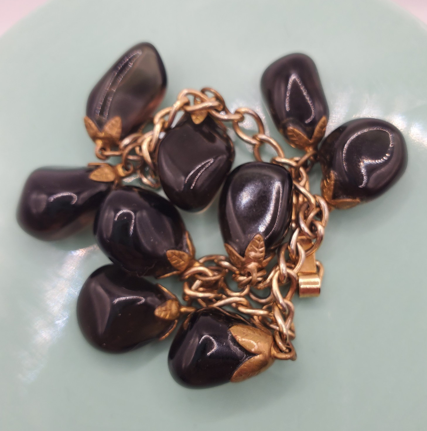 Vintage Mid Century Smoky Gray Teardrop Tumble Stone Drop Charm Bracelet Wt 29gr