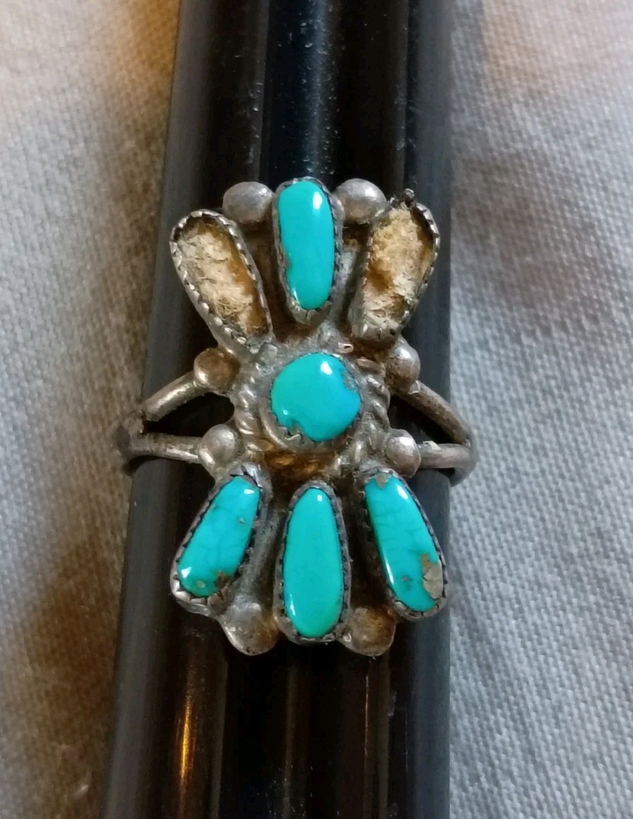 Damaged Zuni Turquoise Ring Size 7.5 As Is for Parts or Repair Read Description.
