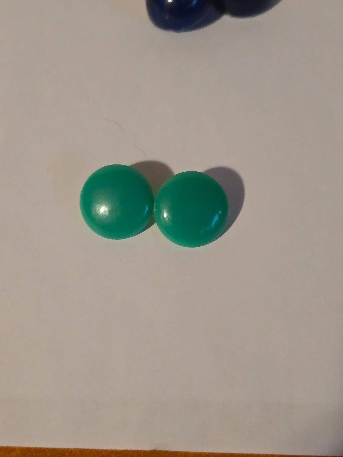 Vintage Button Clip-On Earrings Plastic Resin Base Metal 0.75″ Round Fashion