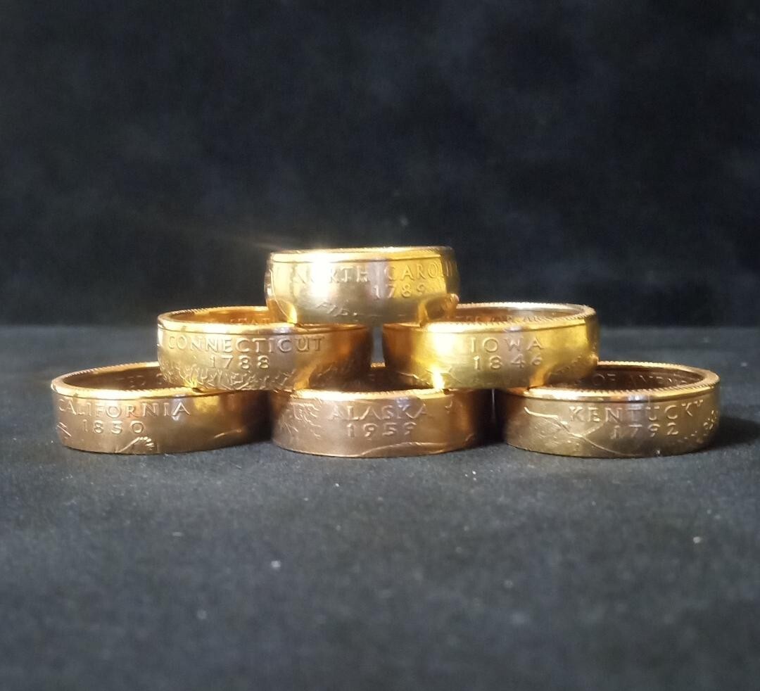 State Quarter Coin Ring. 18K Gold Plated, MONTANA TO WYOMING . Sizes 6 TO 10.