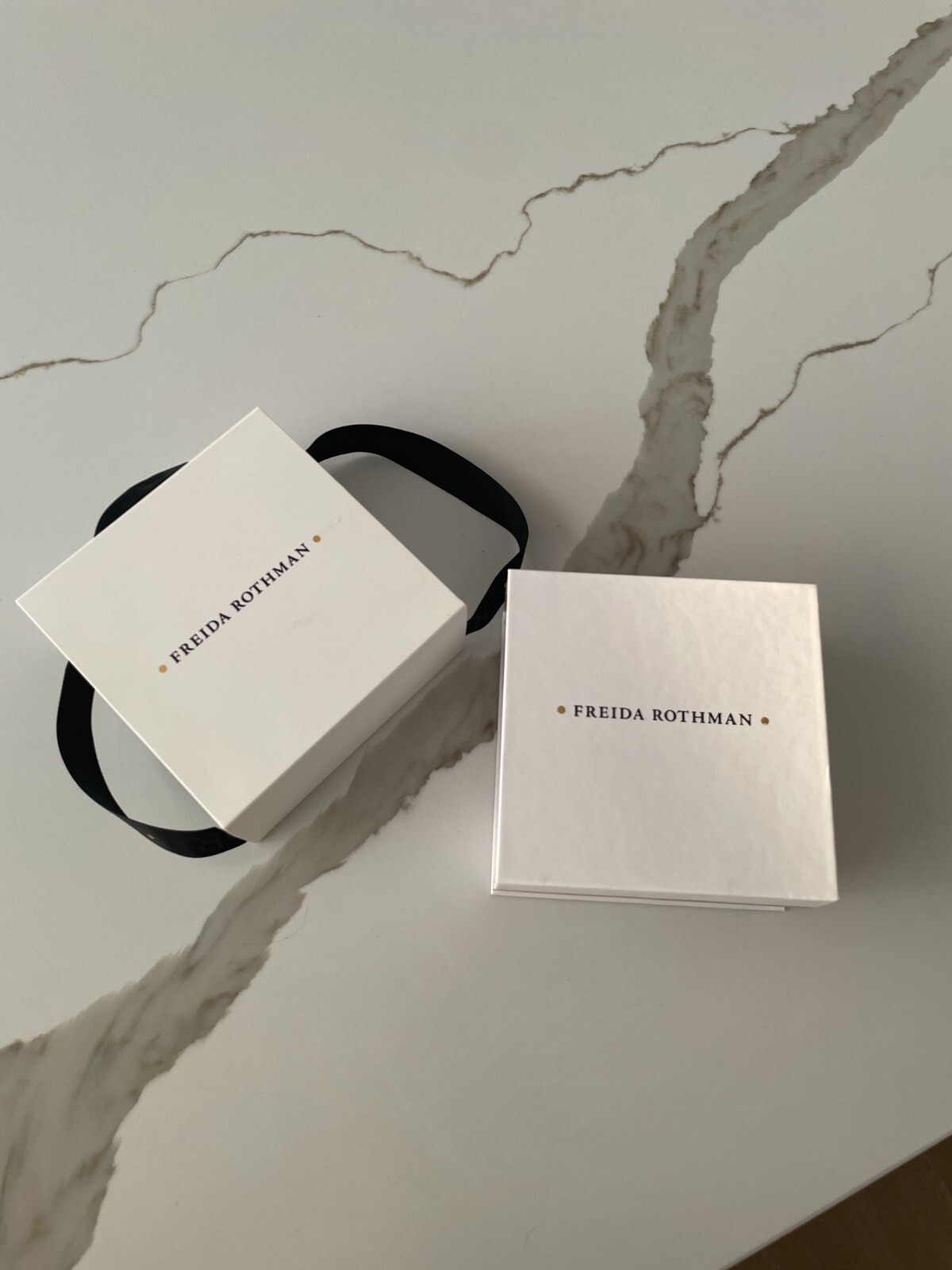Freida Rothman Necklace/Bracelet Display Jewelry Storage Gift Box / Pillow