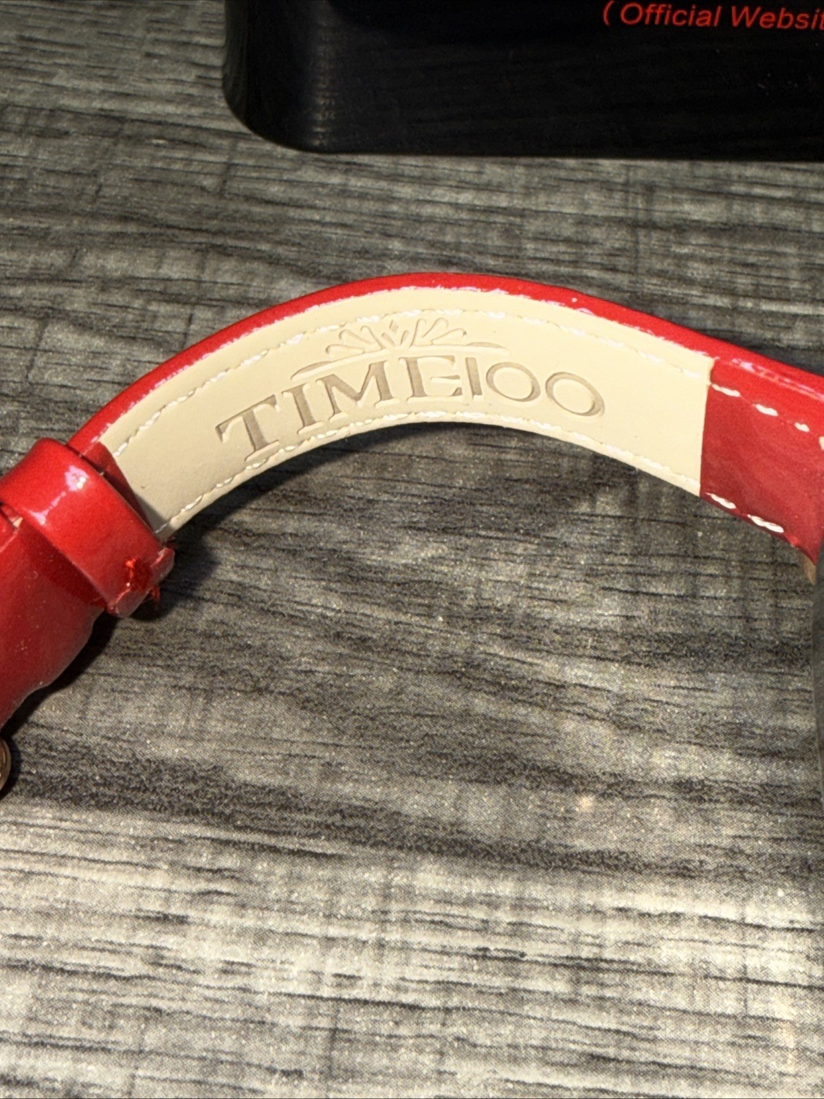 NEW NWT Women’s Ladies Timeco 100 Wristwatch Red Leather Band