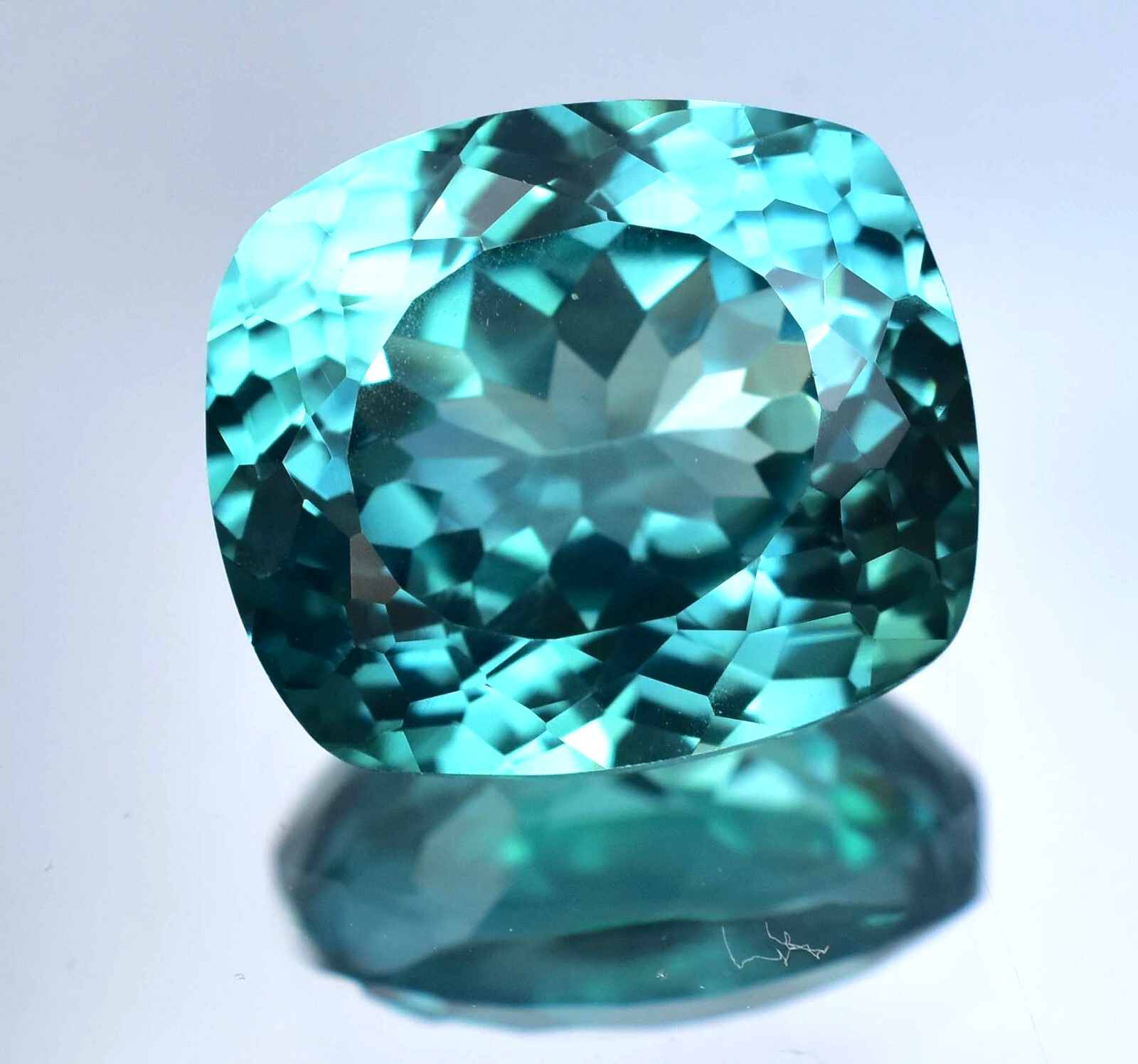 22.65 Ct Natural Bi-Color Parti Sapphire Flawless CERTIFIED AGL Loose Gemstone