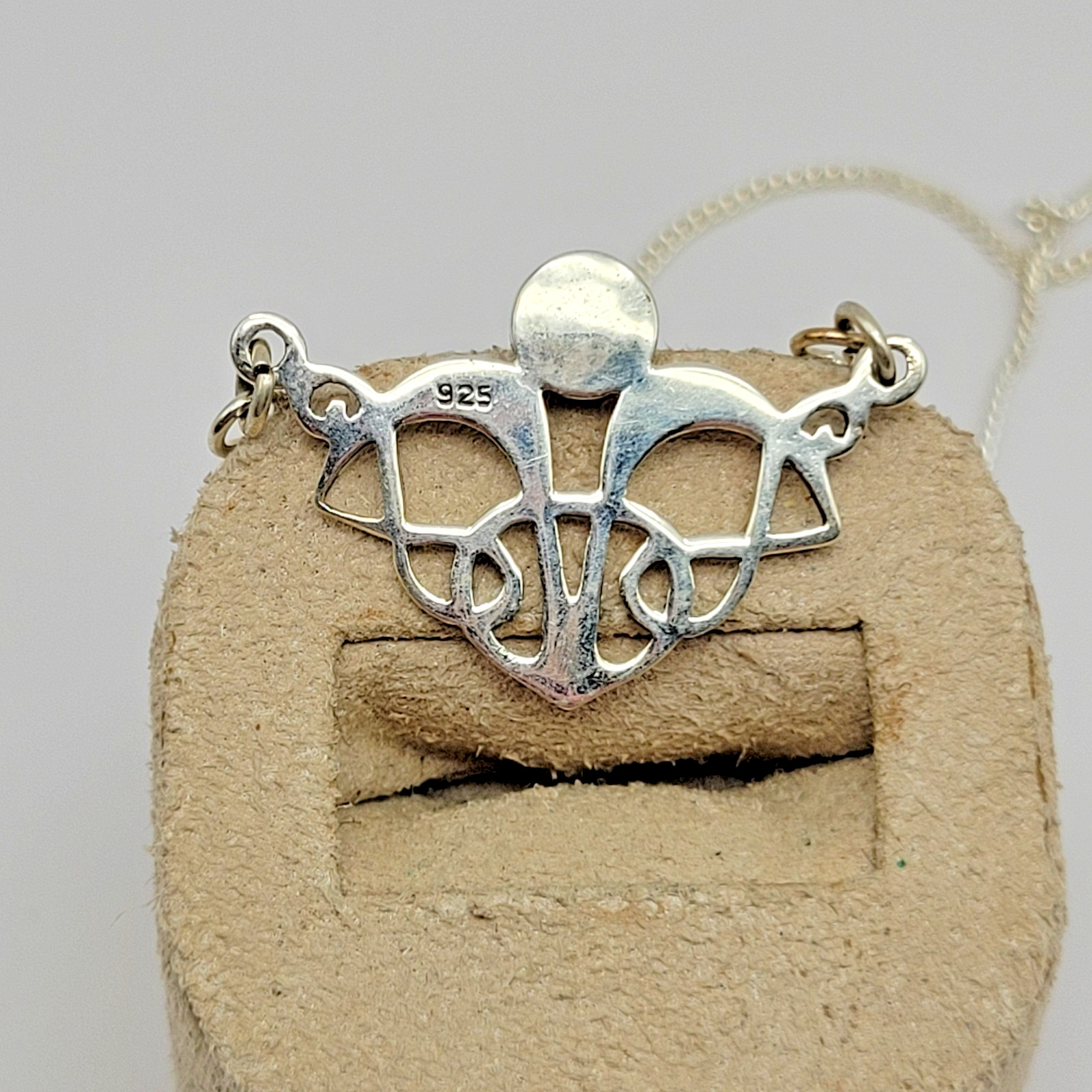 Sterling Silver Green Agate Celtic Knot Pendant Curb Chain Necklace ~16.5″-17.5″