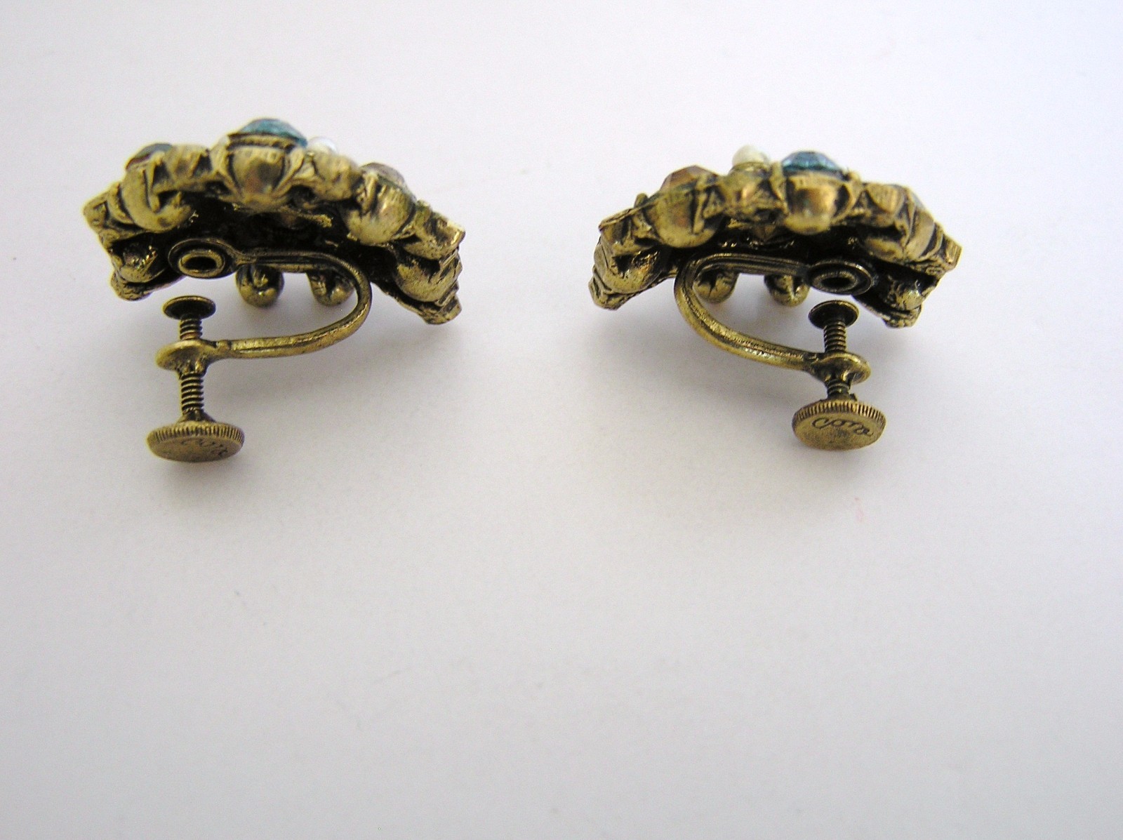 VTG CORO Multi Color Rhinestone & Faux Seed Pearl Screwback Earrings Jewel India