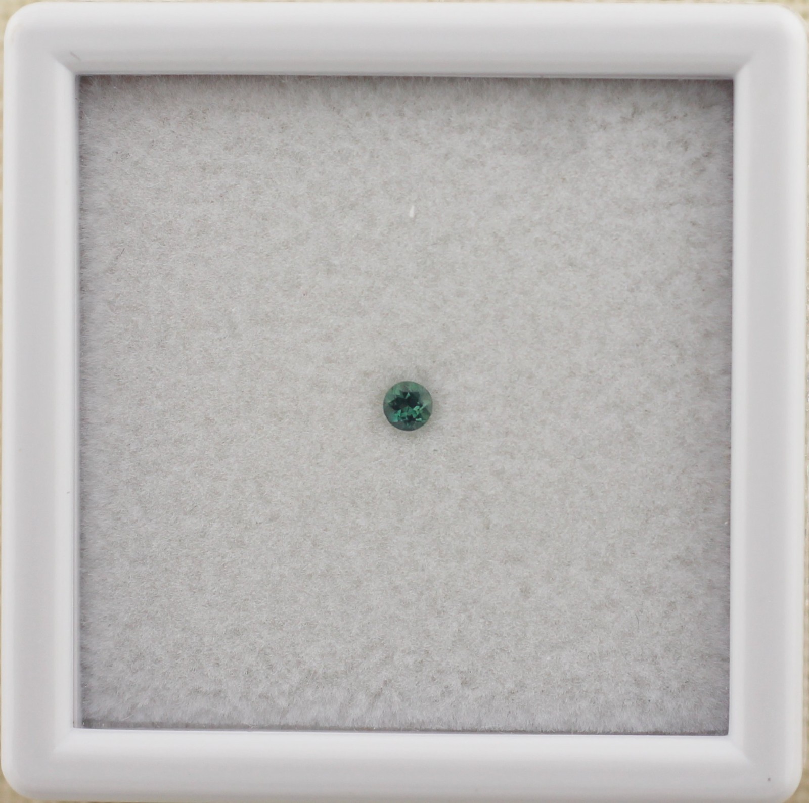 Natural 0.09ct Round Cut Color Changing Loose Alexandrite
